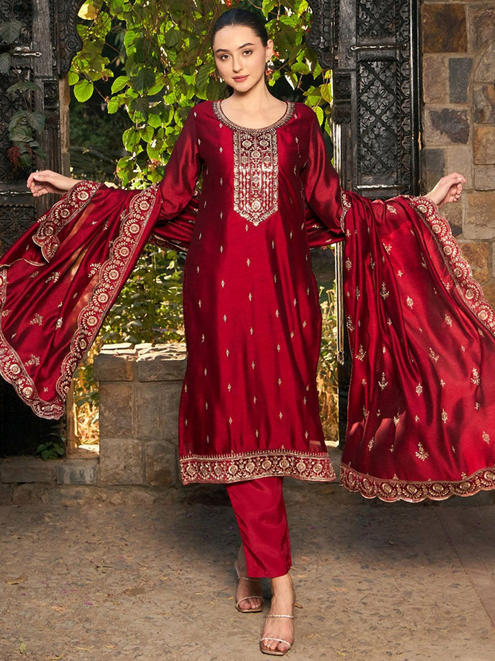 Indo Era Ethnic Motifs Embroidered Round Neck Thread Work Kurta with Trousers & Dupatta