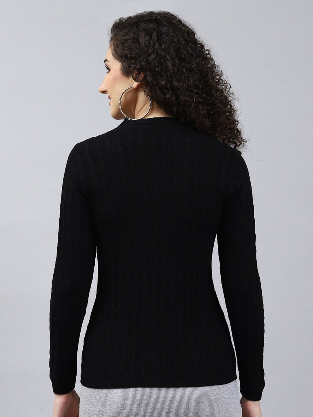 Monte Carlo V-Neck Cable Knit Woollen Cardigan