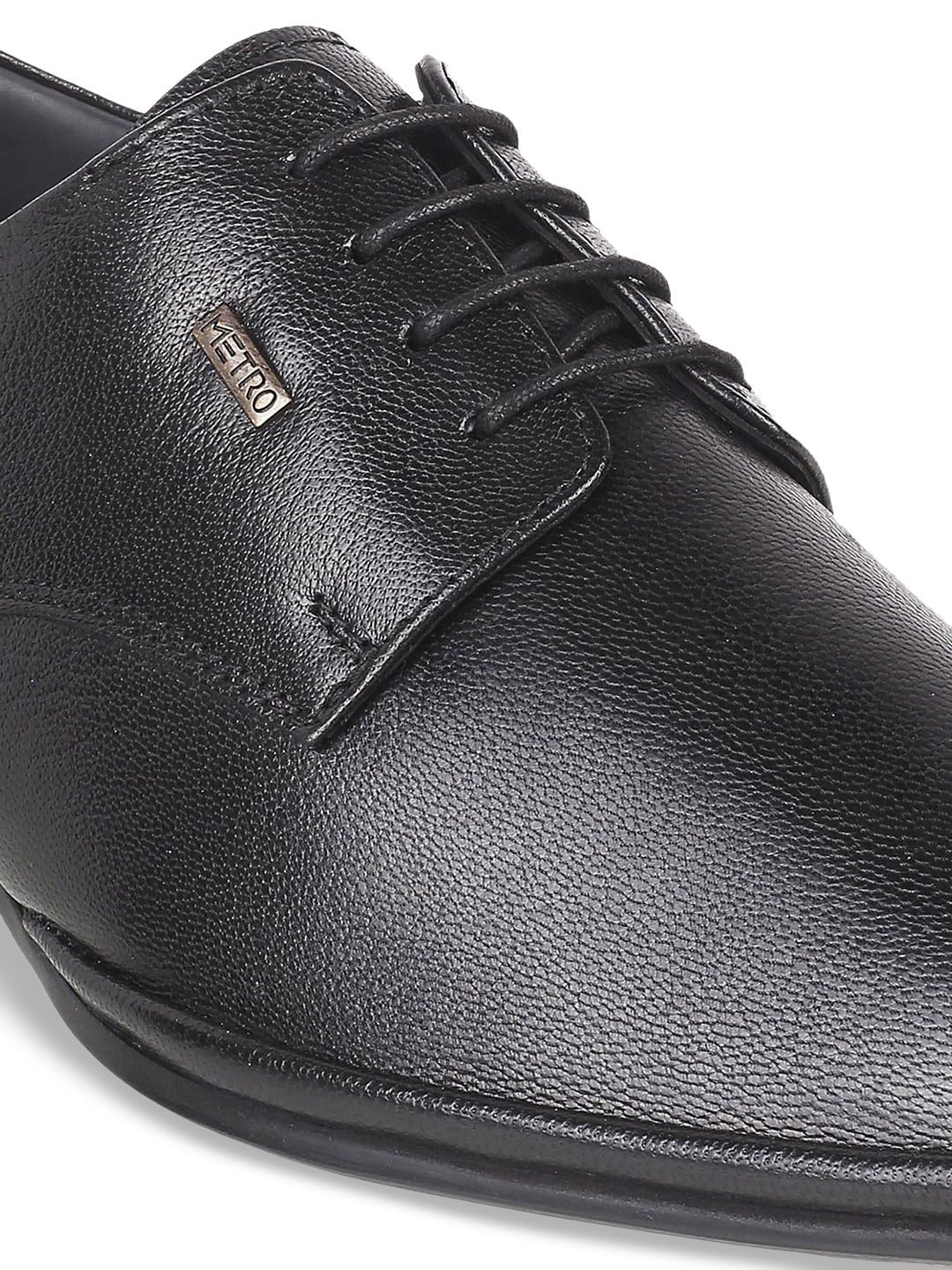 Metro Men Black Textured Leather Formal Derbys