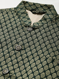 SOJANYA Men Beige & Green Solid Kurta with Churidar