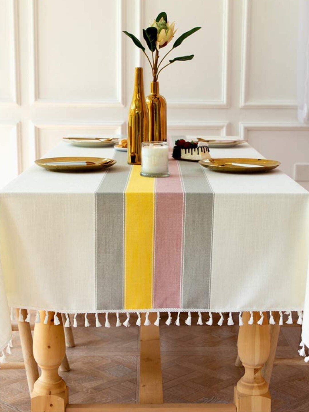 URBAN SPACE Off White & Grey Printed Pure Cotton 6-Seater Table Cover