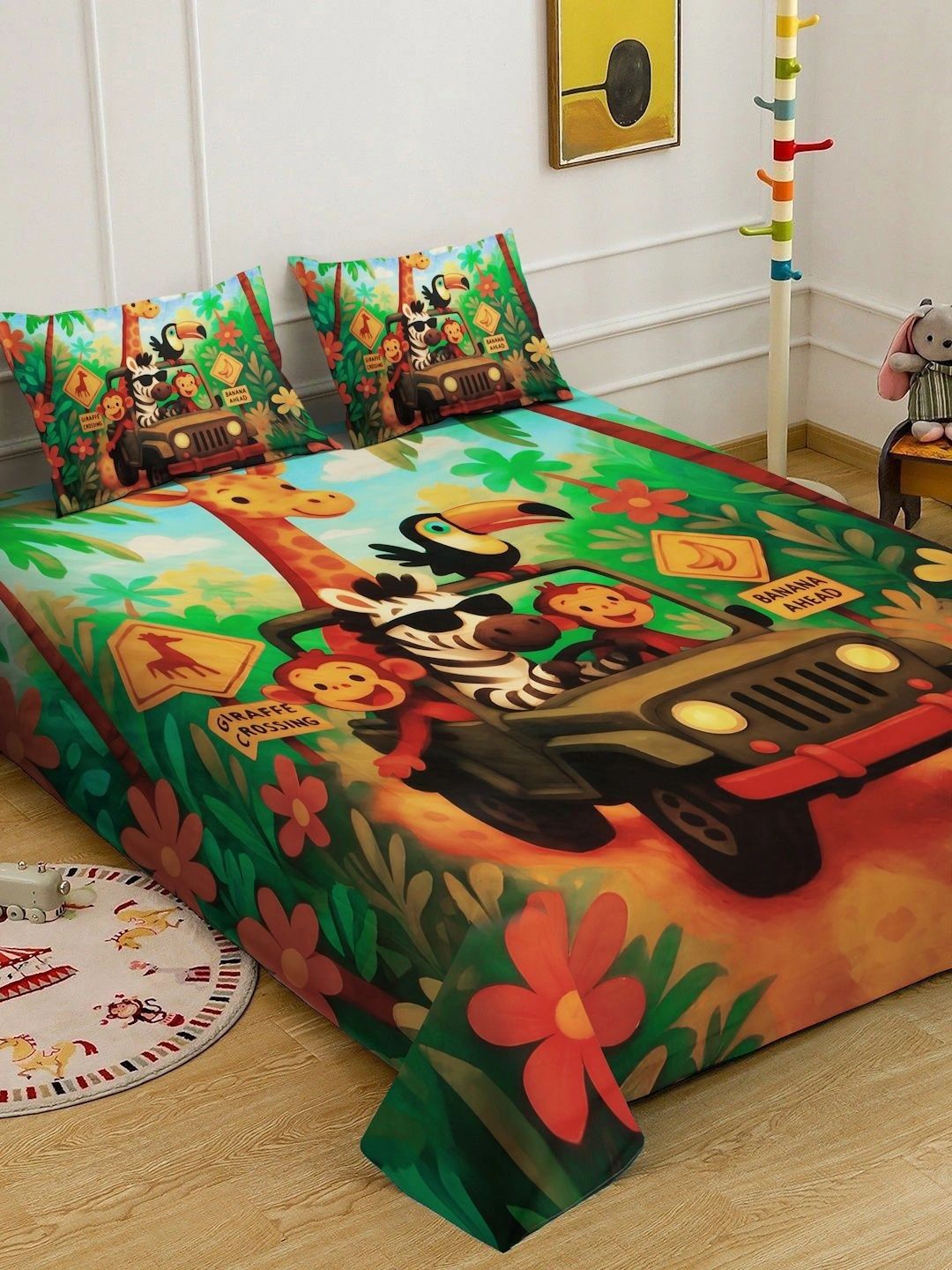 Myntra Elegant Homes Green & White 400 TC King Bedsheet with 2 Pillow Covers