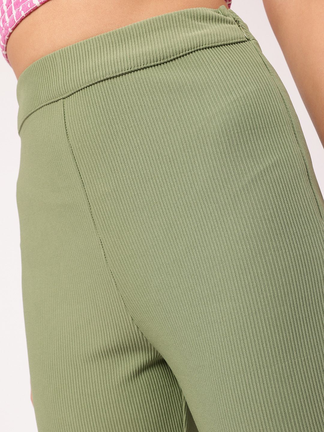 DressBerry Women Elegant Essence Self Striped Trousers