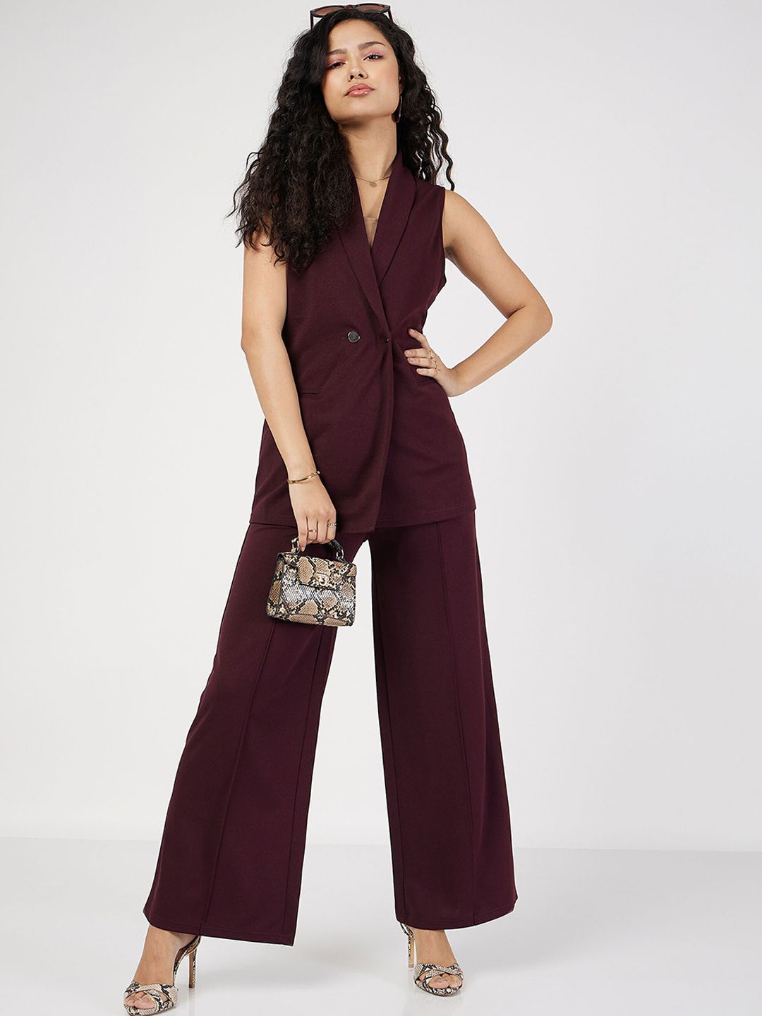 SASSAFRAS Double-Breasted Shawl Collar Sleeveless Longline Blazer