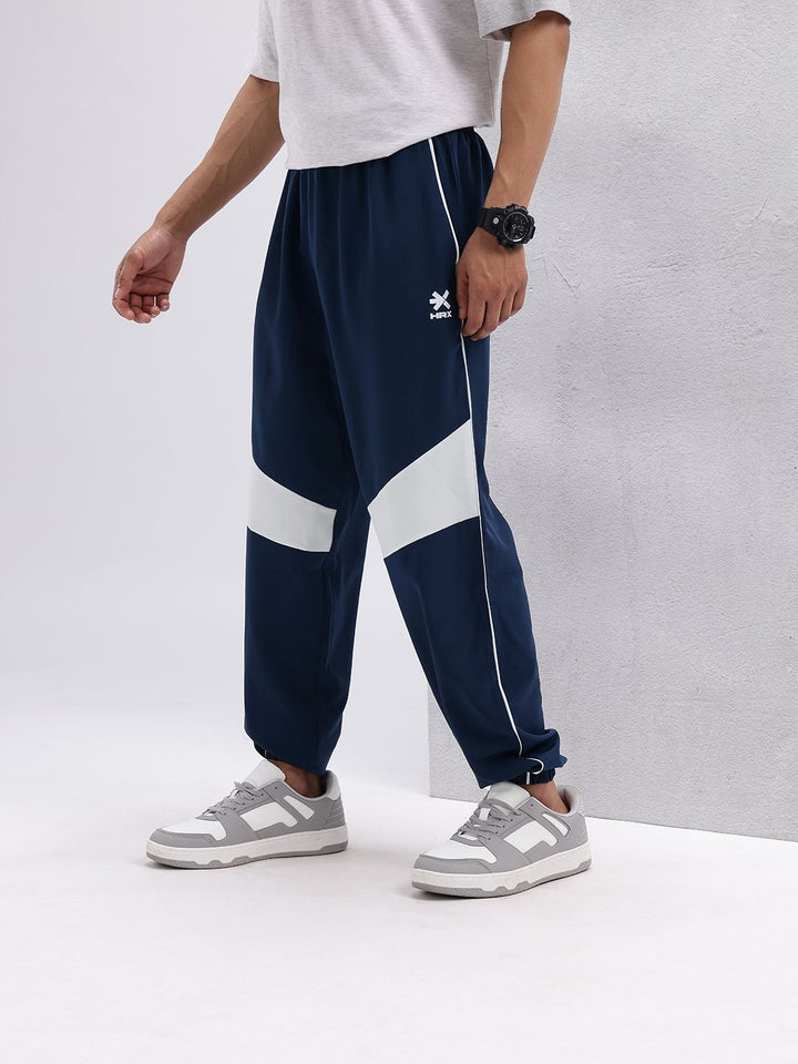 HRX by Hrithik Roshan Men Lifestyle Contrast Piping Detail Joggers
