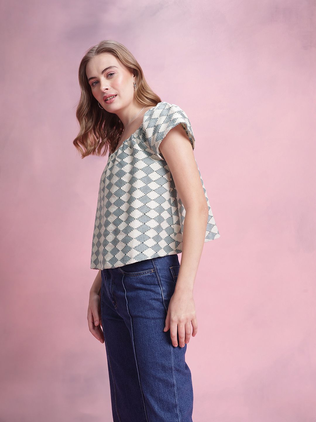 DressBerry Geometric Flutter Sleeve Crochet Boxy Top