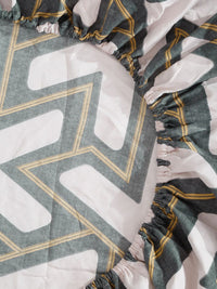 KLOTTHE White Geometric Polycotton 300 TC Dilengkapi Cadar King Halus dengan 2 Sarung Bantal-250 x 225 cm