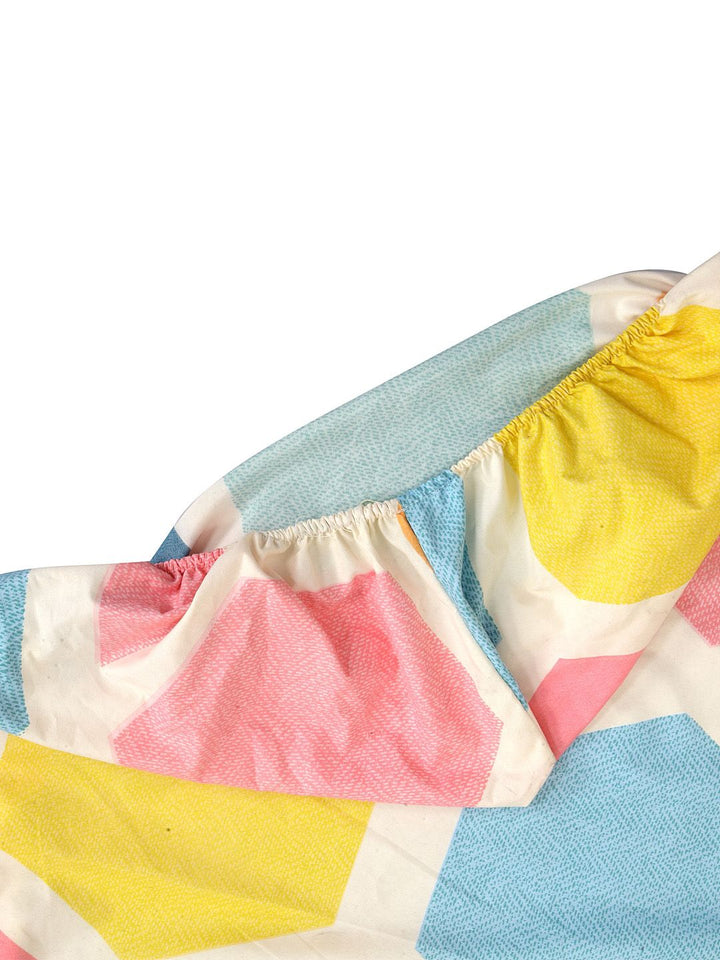 KLOTTHE Multicoloured Geometric 300 TC Fitted Double King Bedsheet with 2 Pillow Covers