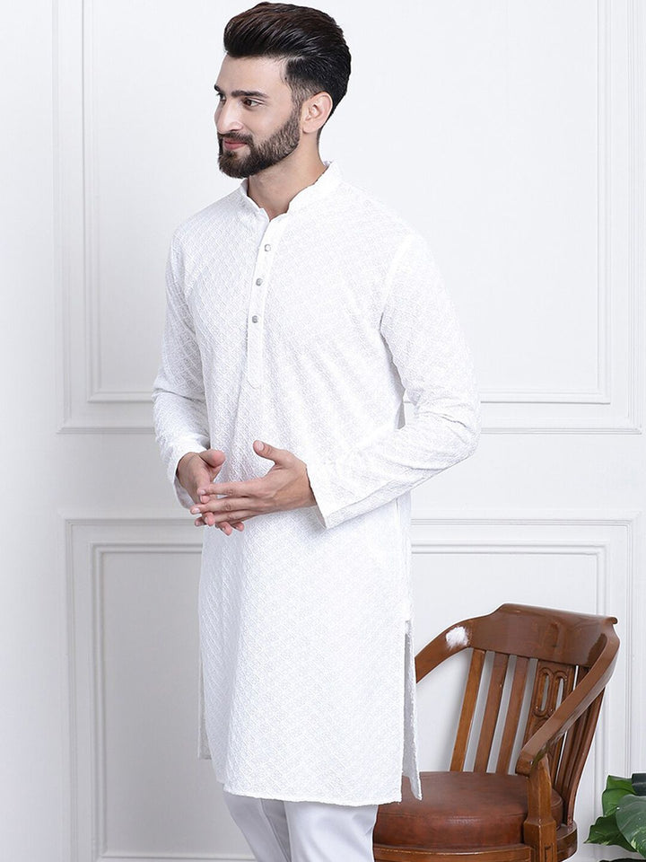 SOJANYA Floral Embroidered Mandarin Collar Pure Cotton Kurta