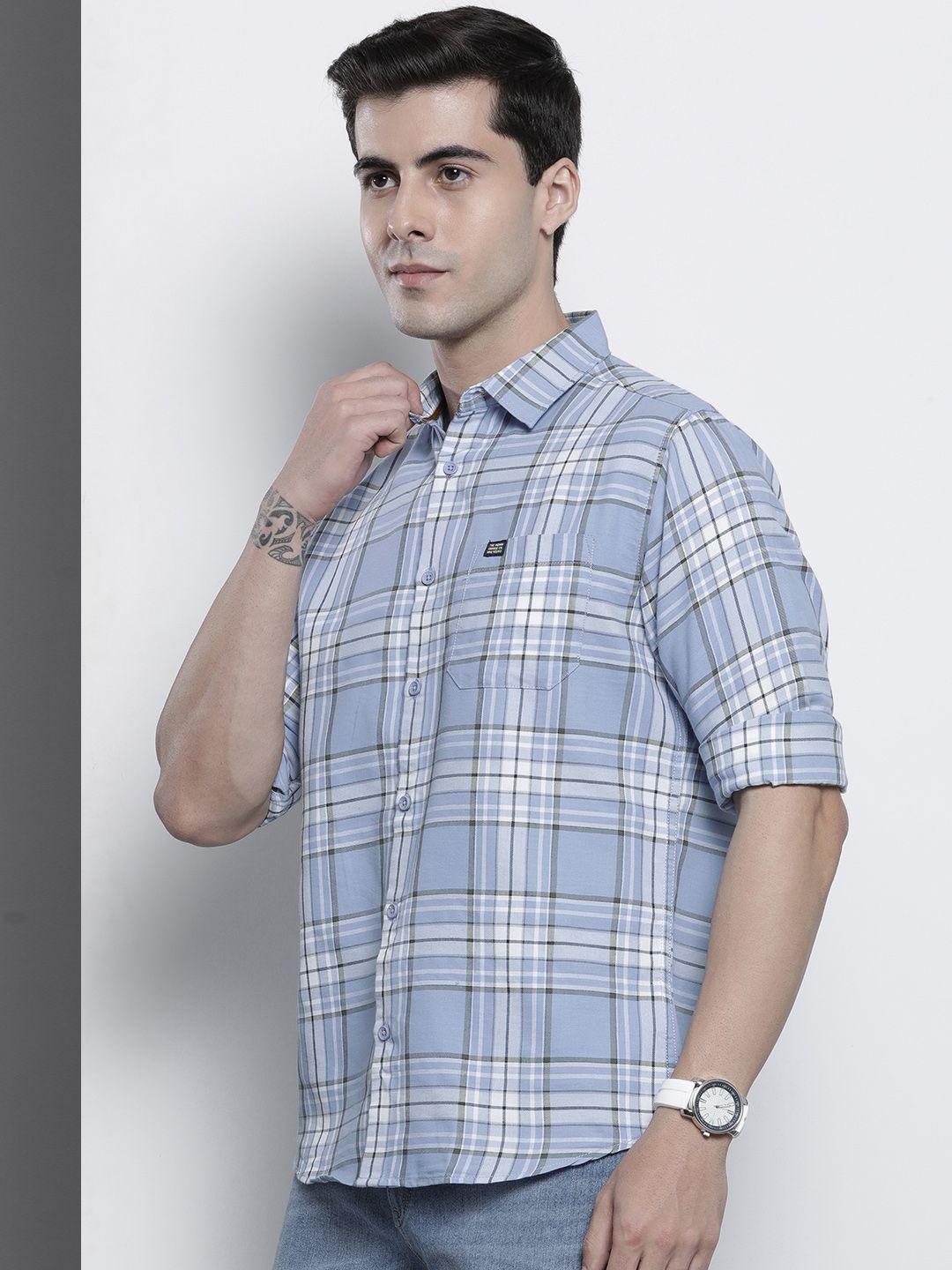 The Indian Garage Co Men Blue Comfort Checked Casual Shirt