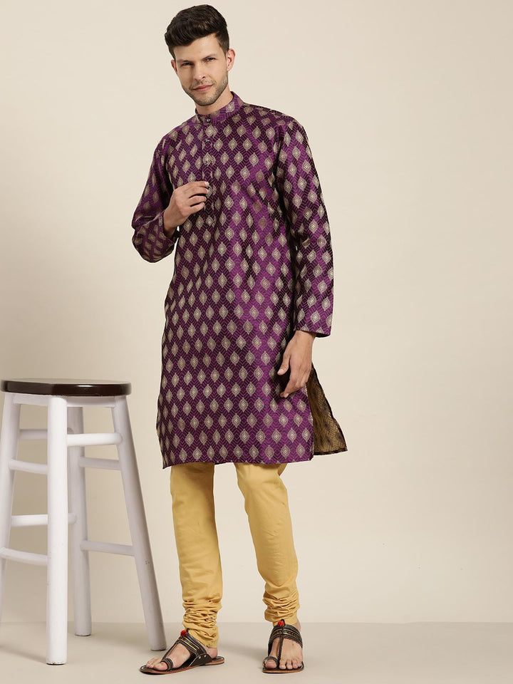 SOJANYA Kurta Tenunan Jacquard Lelaki Ungu & Emas