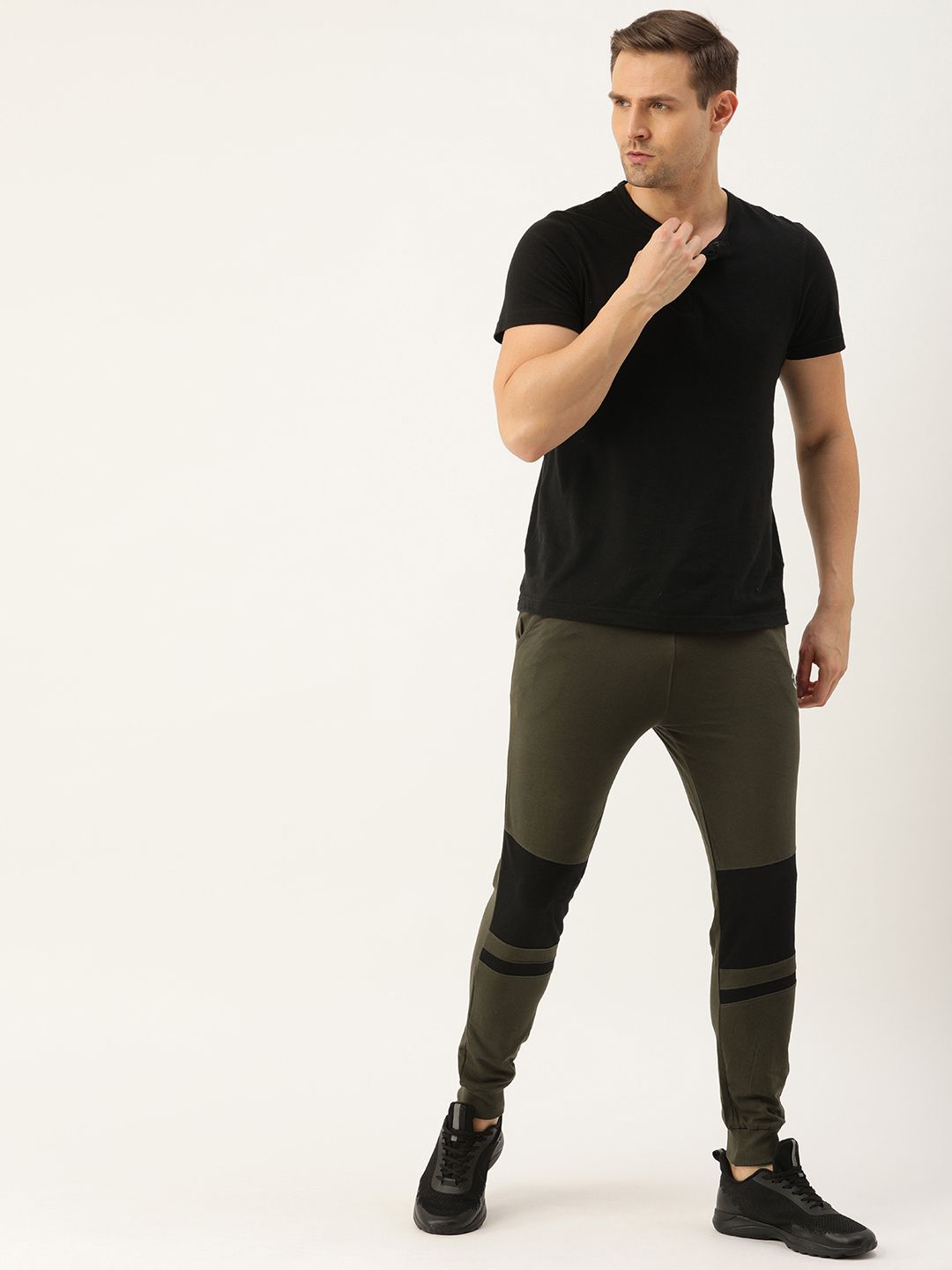 The Indian Garage Co Men Olive Green Solid Straight Fit Joggers With Printed Detailing