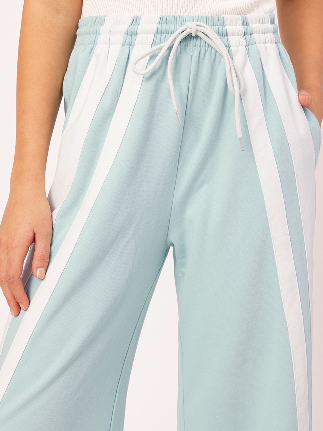 DressBerry Women It Girl Essential Side Striped Track Pants