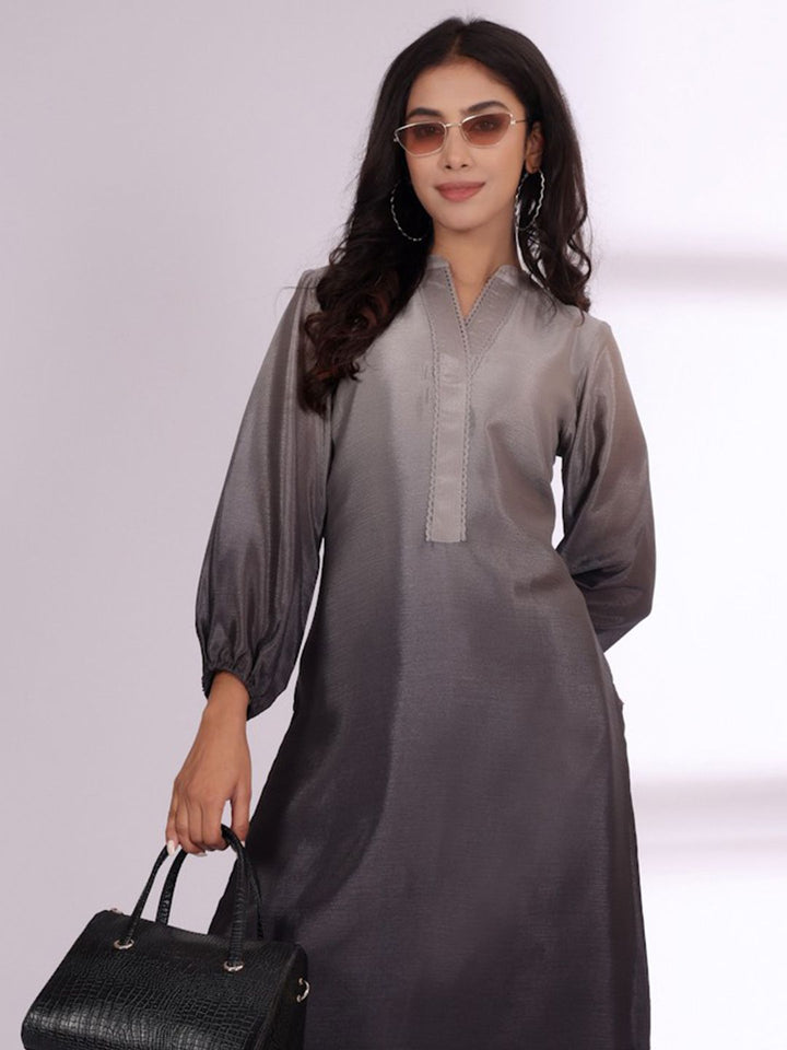 Varanga Mandarin Collar Straight Kurta with Trousers