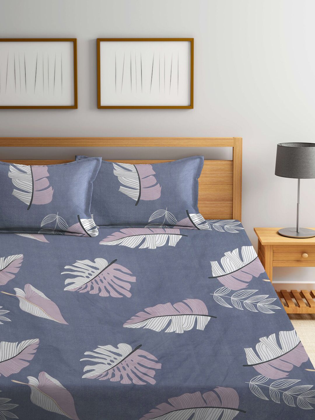 KLOTTHE Blue & White Printed 300 TC Double King Bedsheet With 2 Pillow Covers