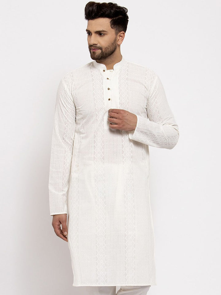 Jompers Men Off White Geometric Embroidered Kurta