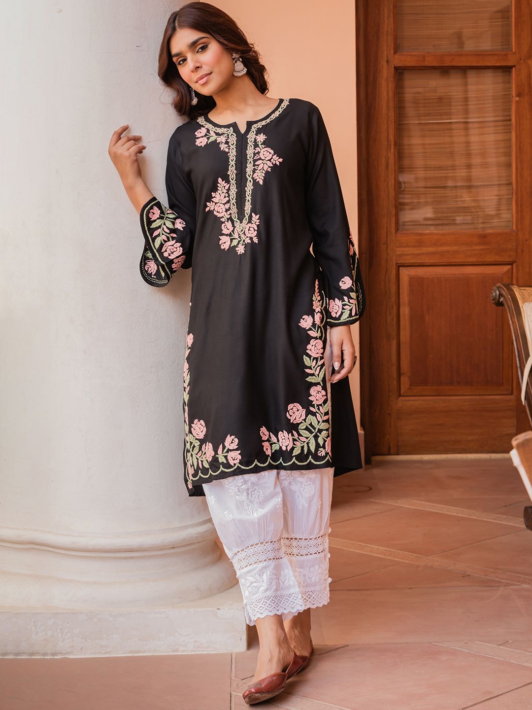 HOUSE OF KARI Floral Embroidered Round Neck Long Sleeves Chikankari Straight Kurta