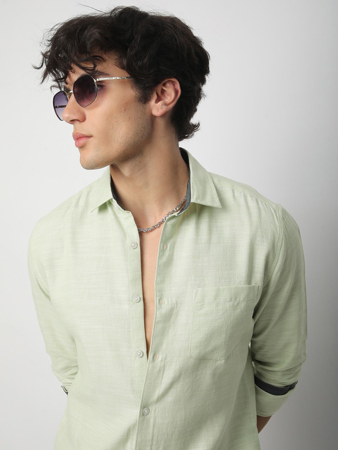 VASTRADO Men Classic Cutaway Collar Textured Cotton Slim Fit Casual Shirt
