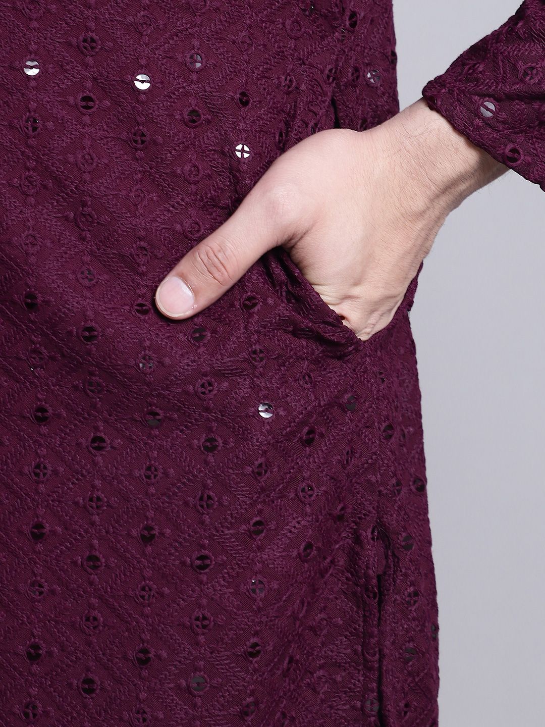 SOJANYA Men Ethnic Motifs Embroidered Sequinned Kurta