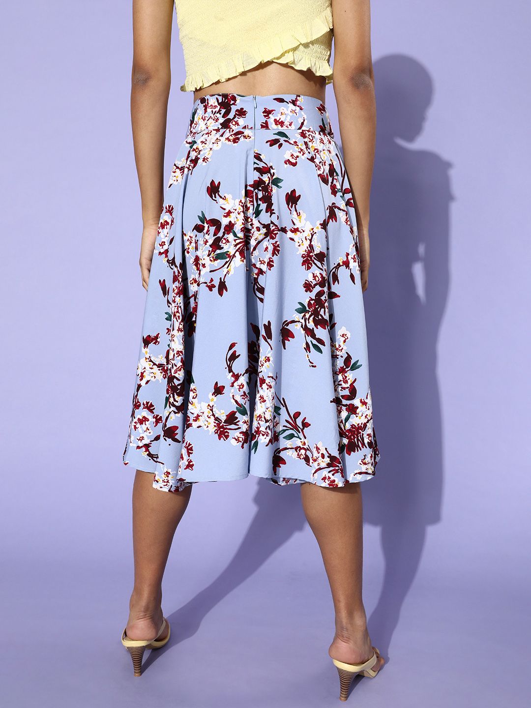 Berrylush Women Blue & Red Floral Printed A-line Flared Skirt