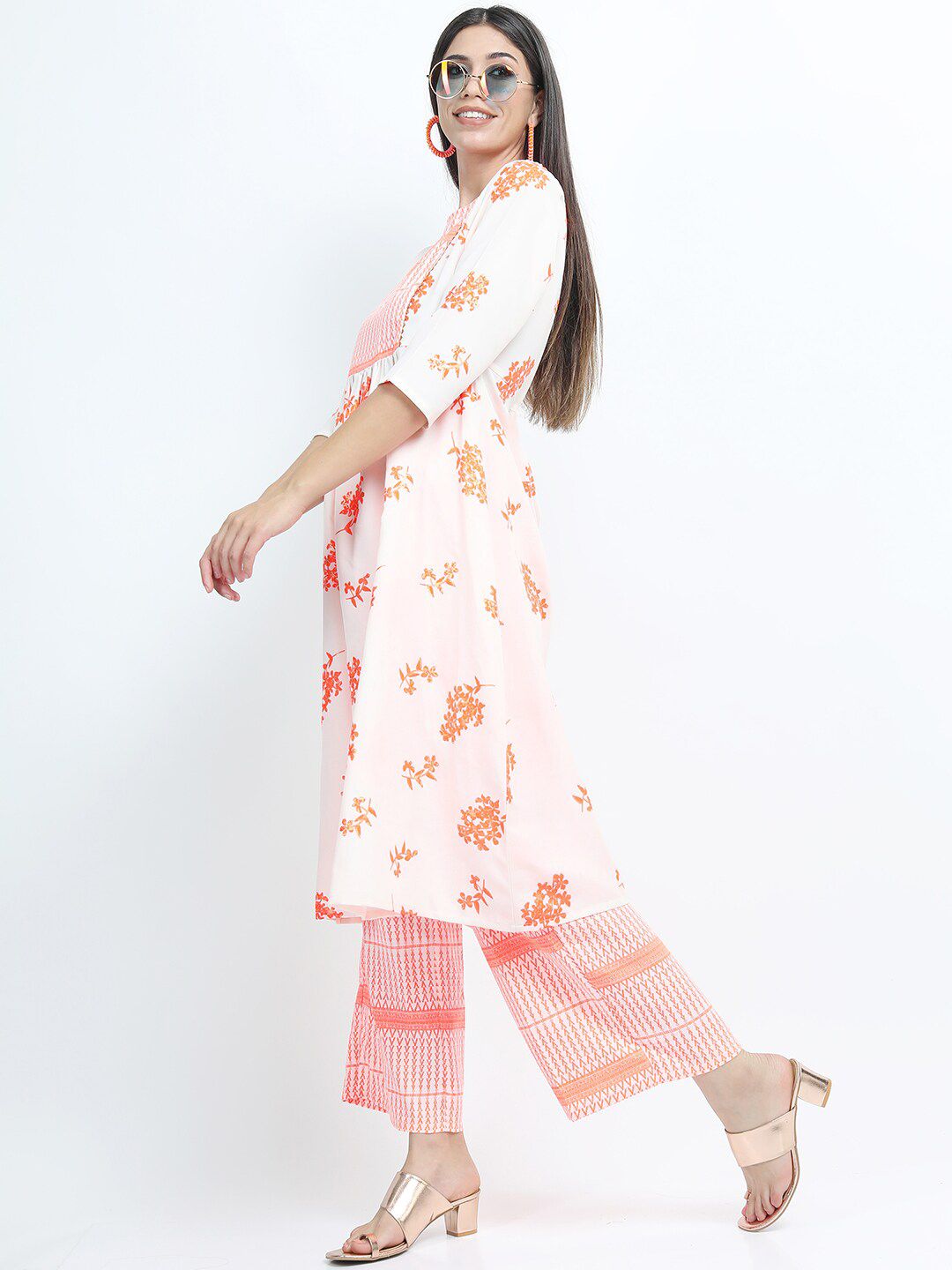 Vishudh Women Off White Floral Printed Pure Cotton Kurta with Palazzos