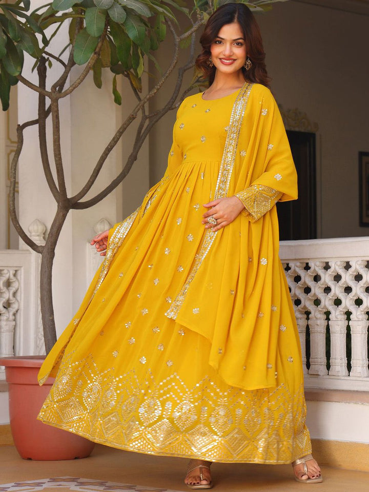 KALINI Women Floral Embroidered Regular Kurta with Trousers & With Dupatta