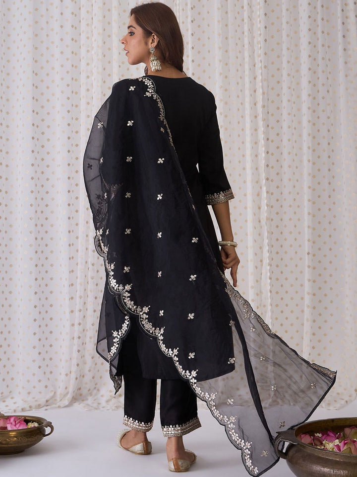 Indo Era Ethnic Motifs Embroidered V-Neck Thread Work Kurta with Trousers & Dupatta