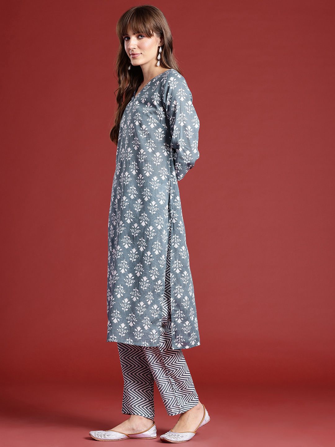 Anouk Ethnic Motifs Printed Regular Kurta with Trousers & With Dupatta