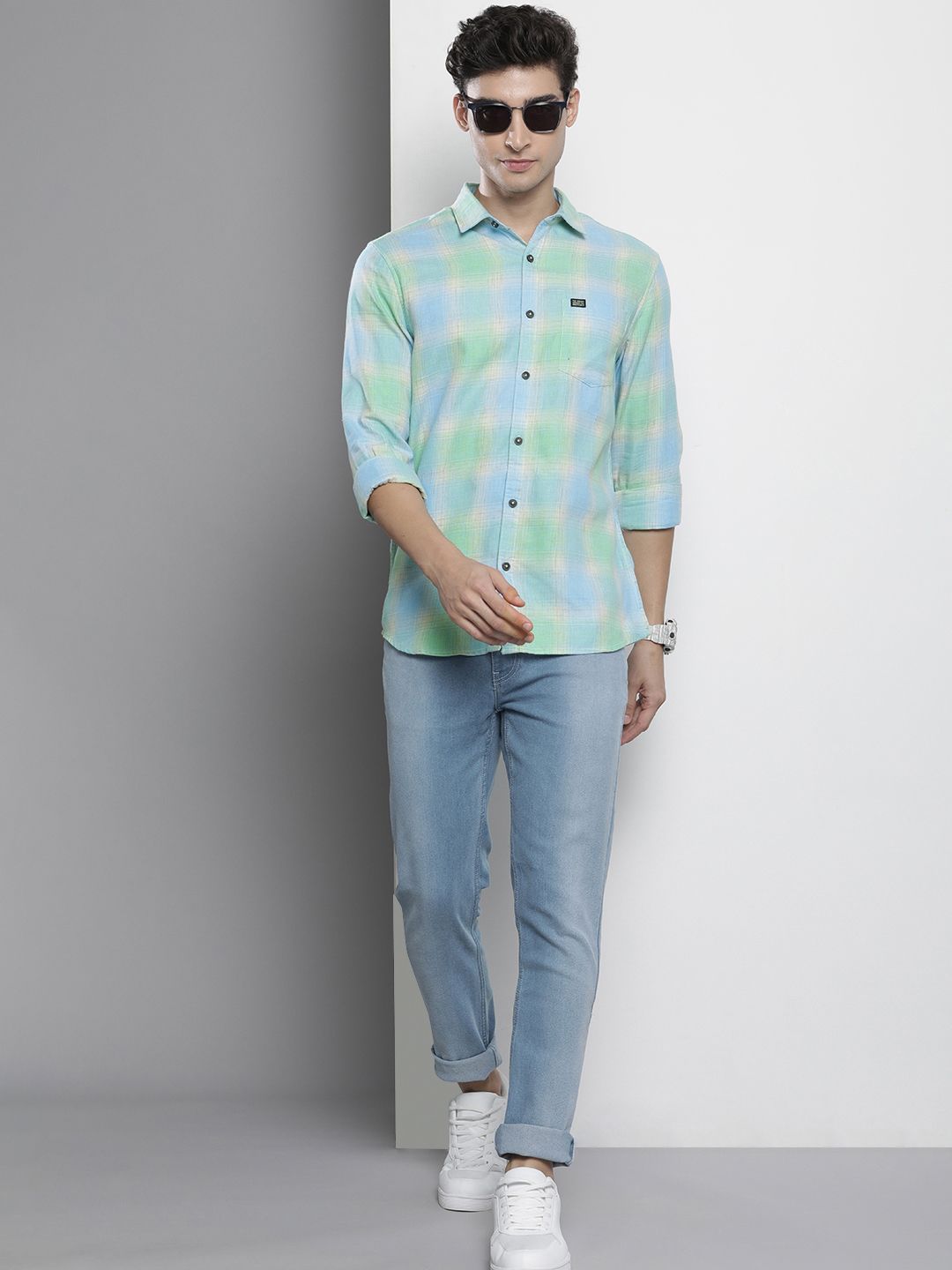 The Indian Garage Co Men Blue Checked Casual Shirt