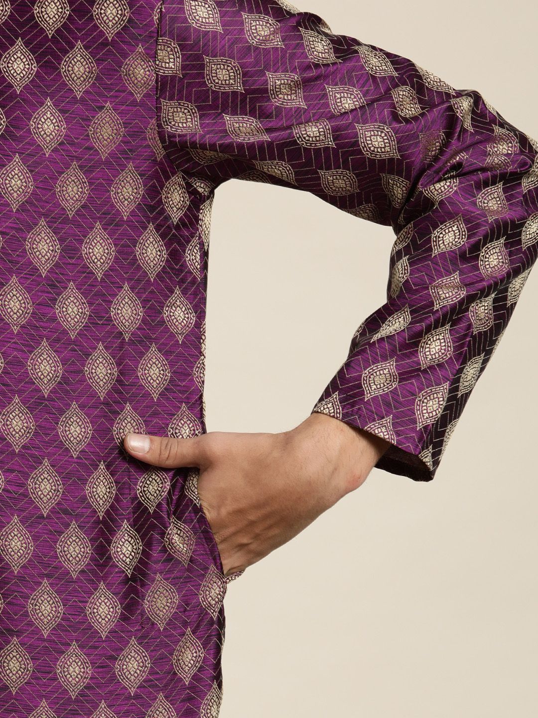 SOJANYA Kurta Tenunan Jacquard Lelaki Ungu & Emas