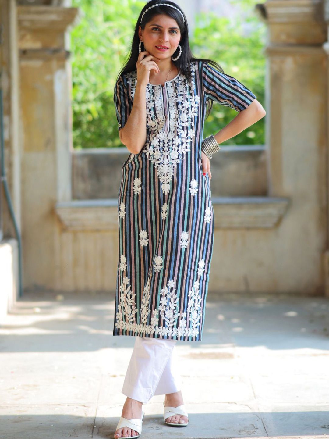 KALINI Women Stripted Chikankari Embroidered Straight Kurti