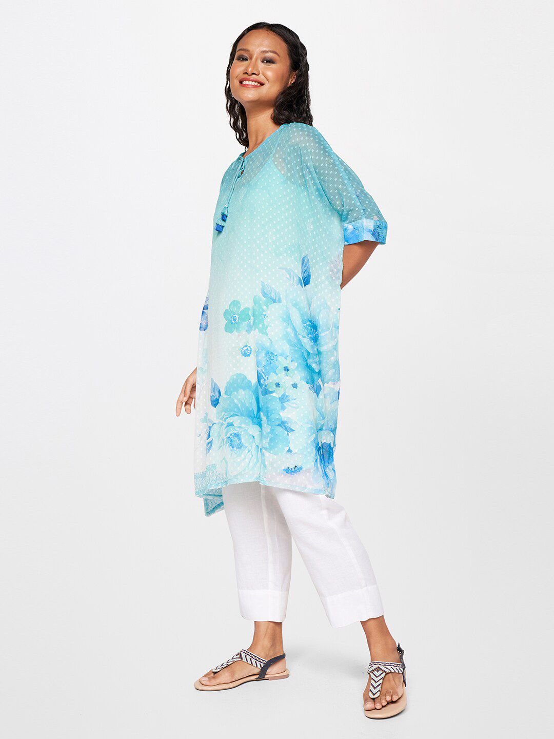 Global Desi Floral Printed Straight Kurta