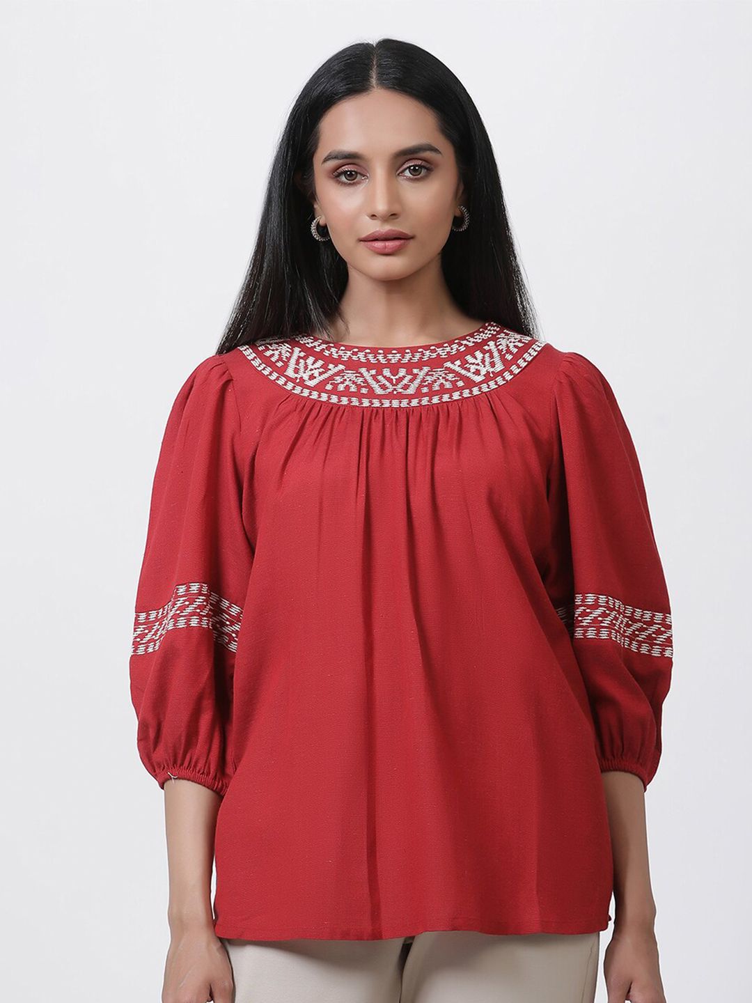 W Embroidered Puffed Sleeves Top
