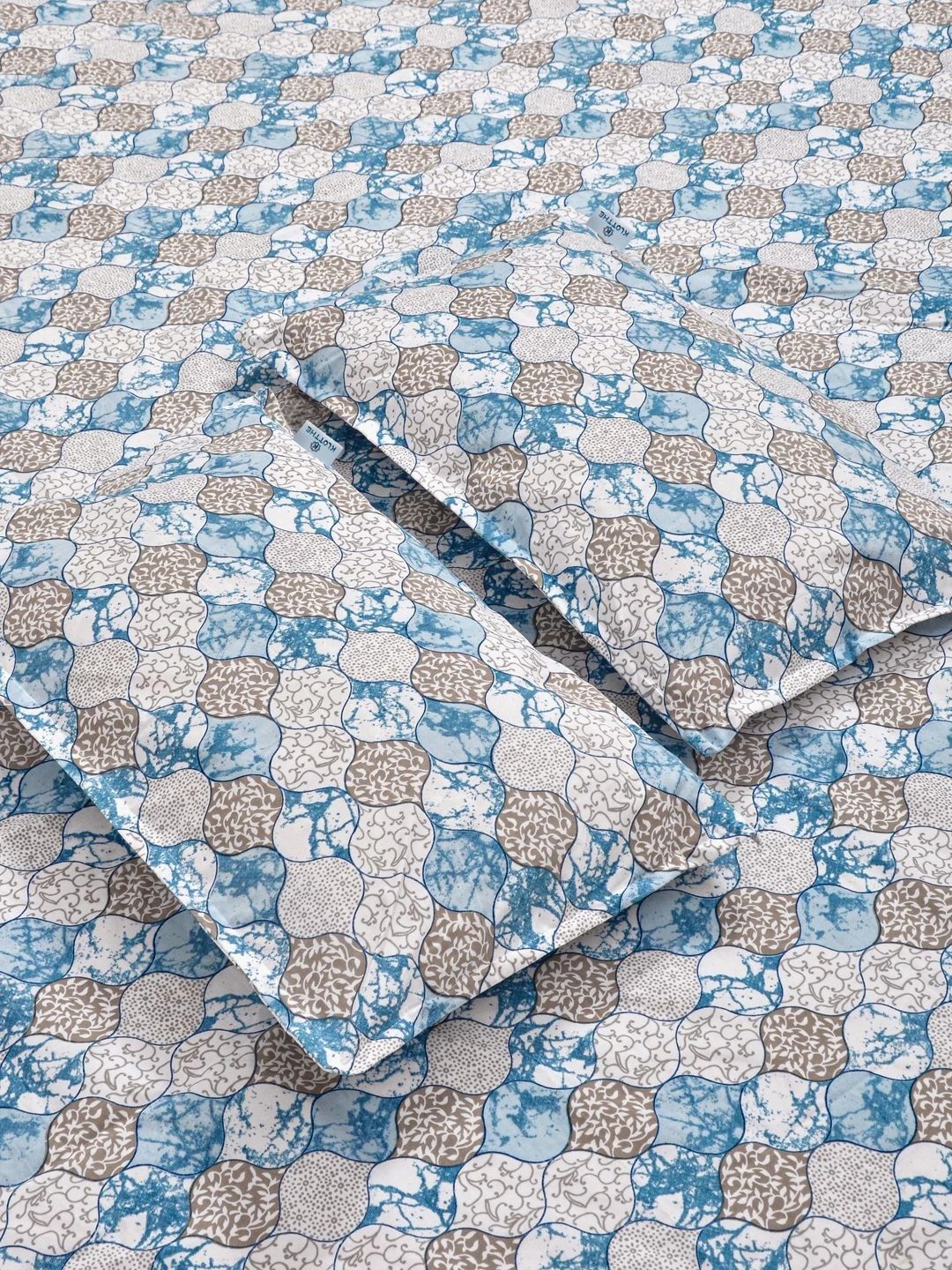Moda Rapido X KLOTTHE Blue & White Floral 300 TC King Bedsheet with 2 Pillow Covers
