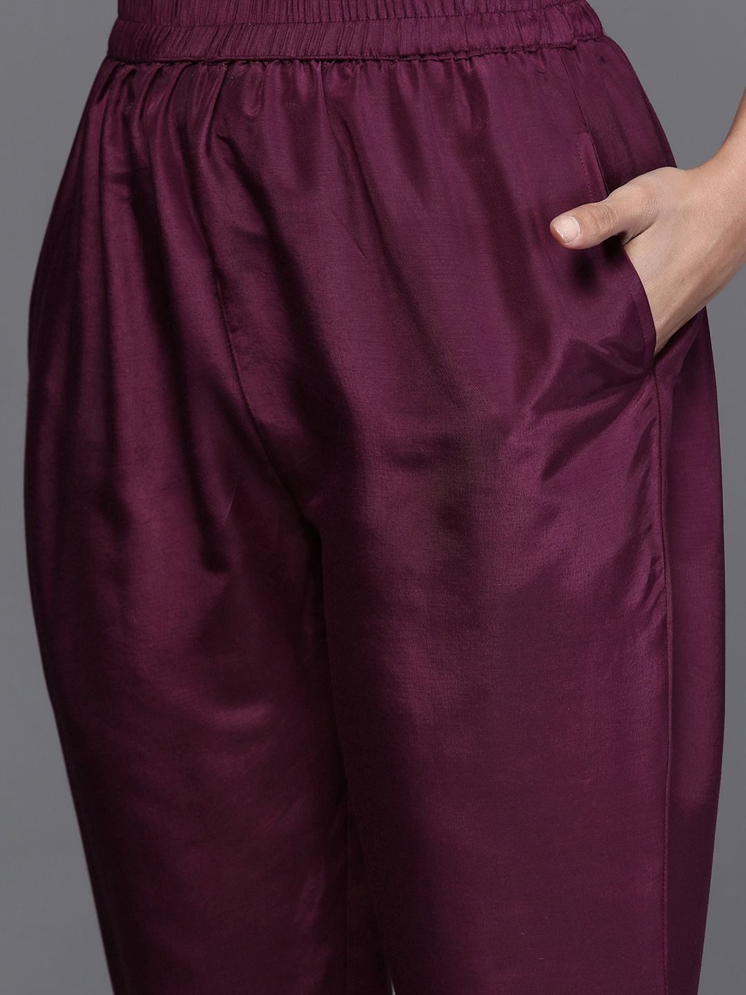 Libas Women Aubergine & Gold Ethnic Motifs Zari Straight Kurta with Trousers Dupatta
