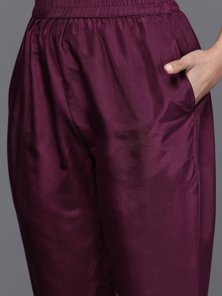 Libas Women Aubergine & Gold Ethnic Motifs Zari Straight Kurta with Trousers Dupatta