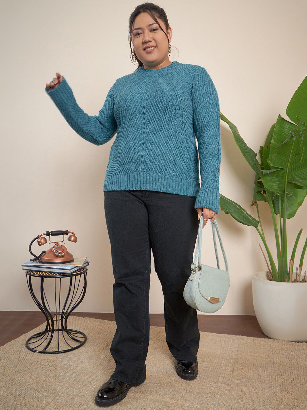 CURVY STREET Cable Knit Self Design Pullover Acrylic Sweater