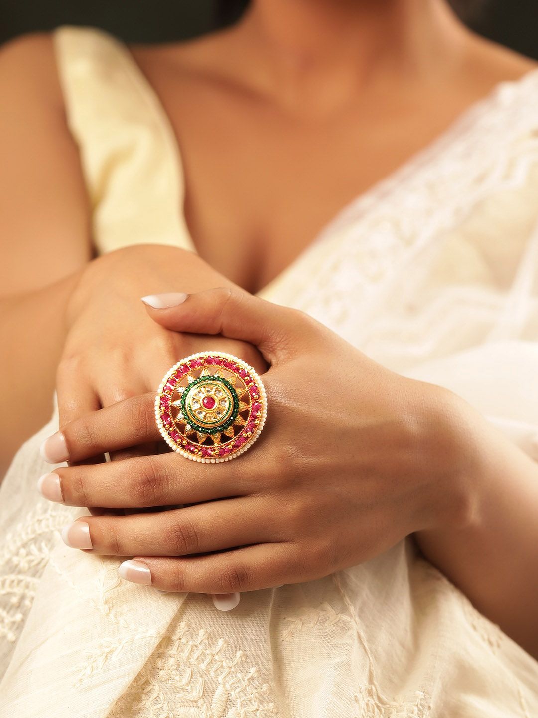Rubans 18K Ruby Red Kundan-Bertaraf Red Kundan & Putih Pearl Buddrafted Ring