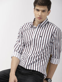 The Indian Garage Co Men White & Red Slim Fit Striped Casual Shirt
