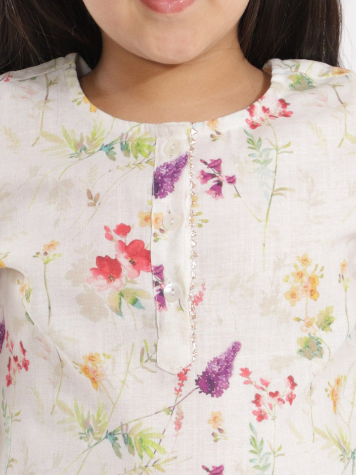 VASTRAMAY Girls Cream-Coloured Floral Printed Linen Kurta and Pant