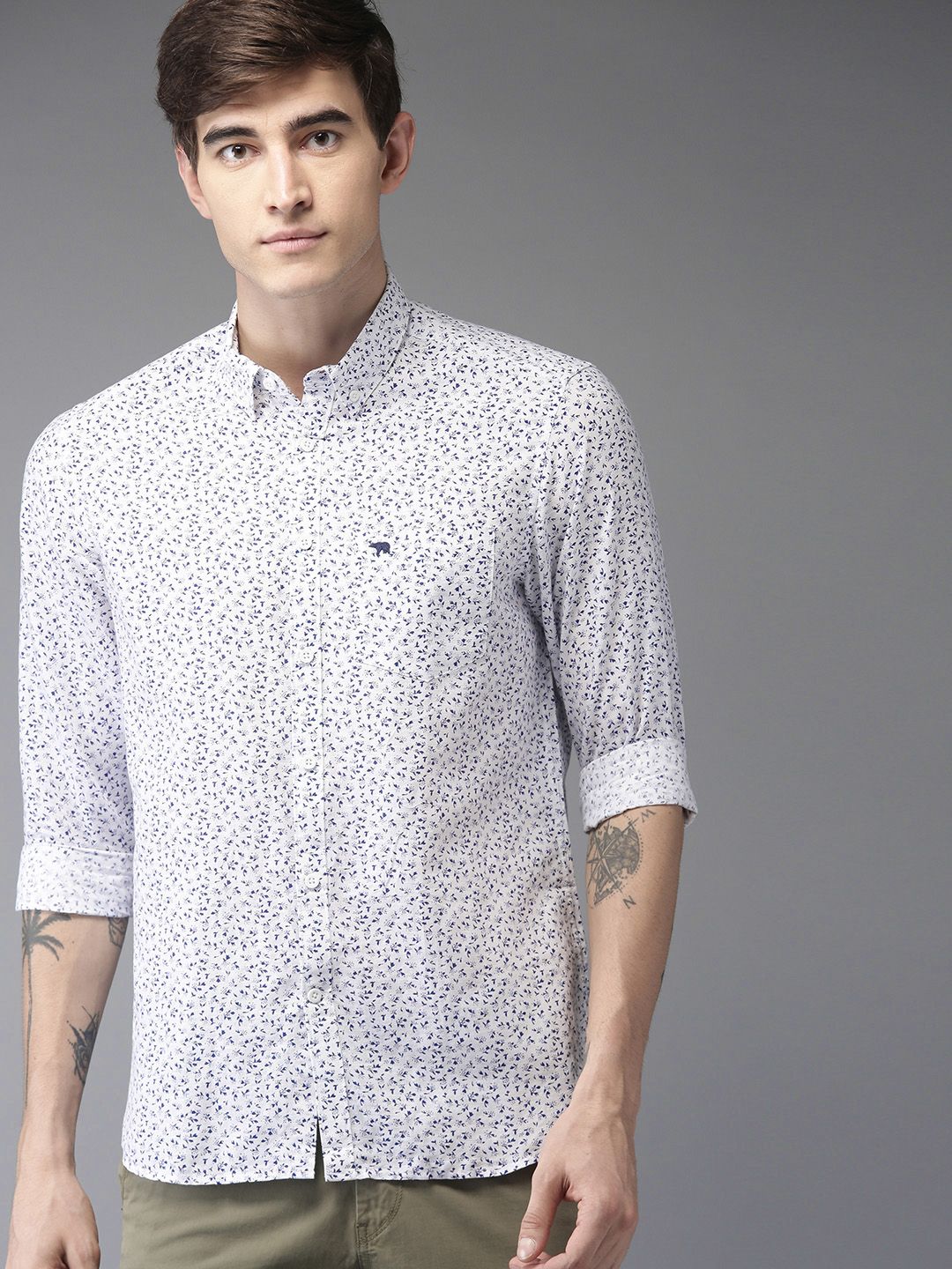 THE BEAR HOUSE Men White & Blue Slim Fit Printed Casual Shirt