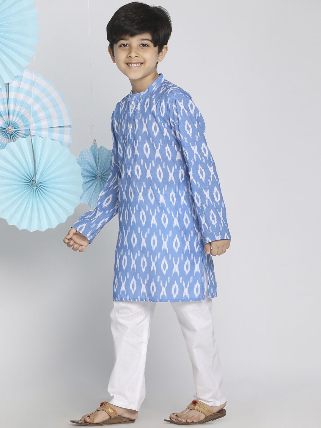 VASTRAMAY Boys Blue Printed Regular Pure Cotton Ikat Kurta with Pyjamas