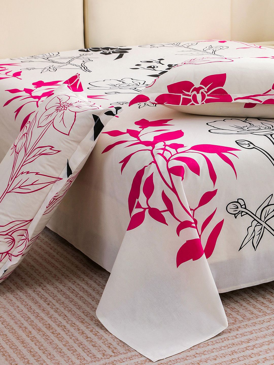 Story@home White Pink Floral 210 TC King Bedsheet with 2 Pillow Covers