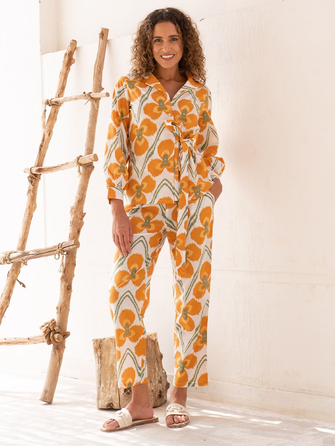 SANSKRUTIHOMES Floral Printed Pure Cotton Shirt With Trousers