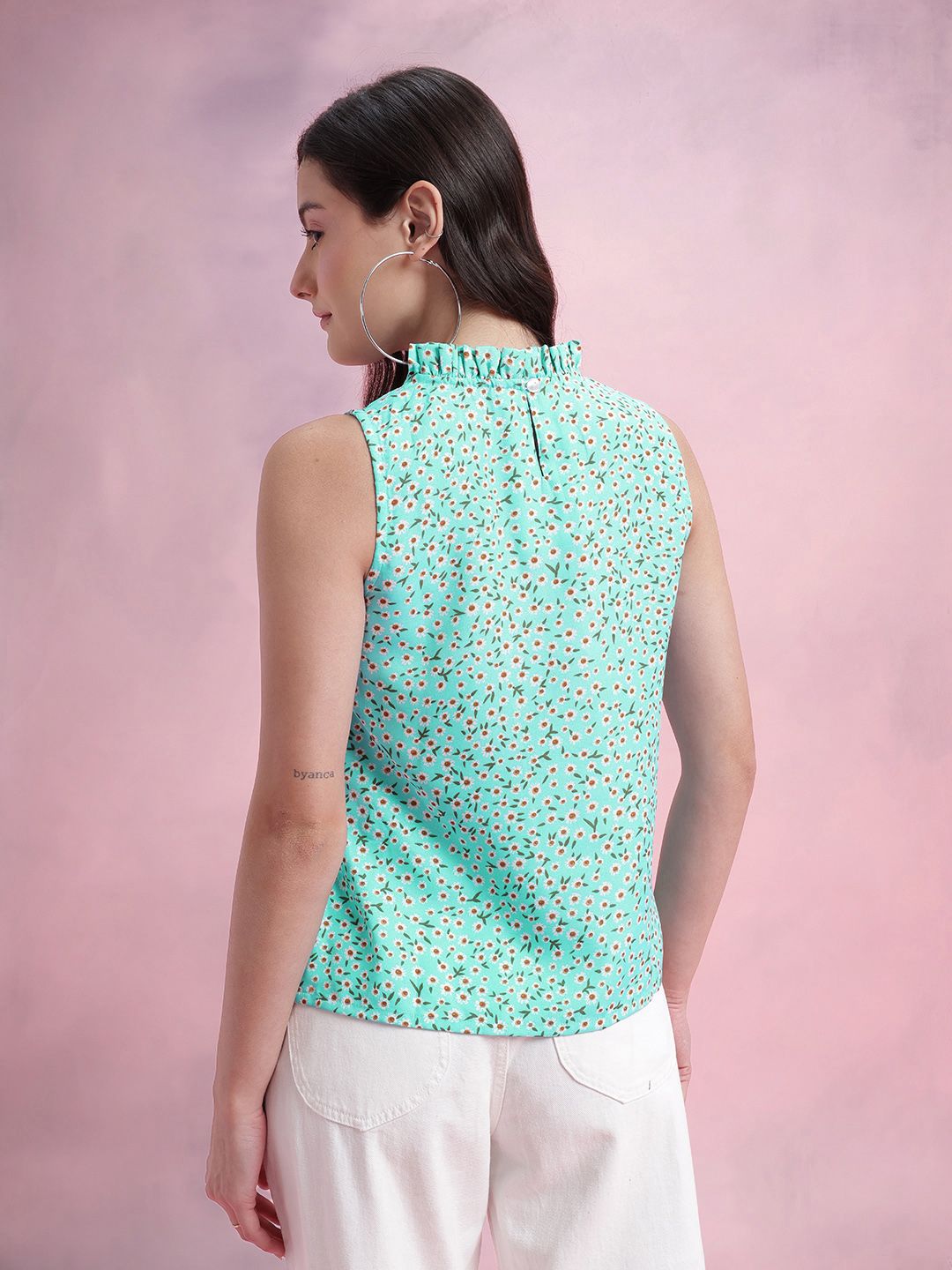DressBerry Floral Print Ruffled Detail Top