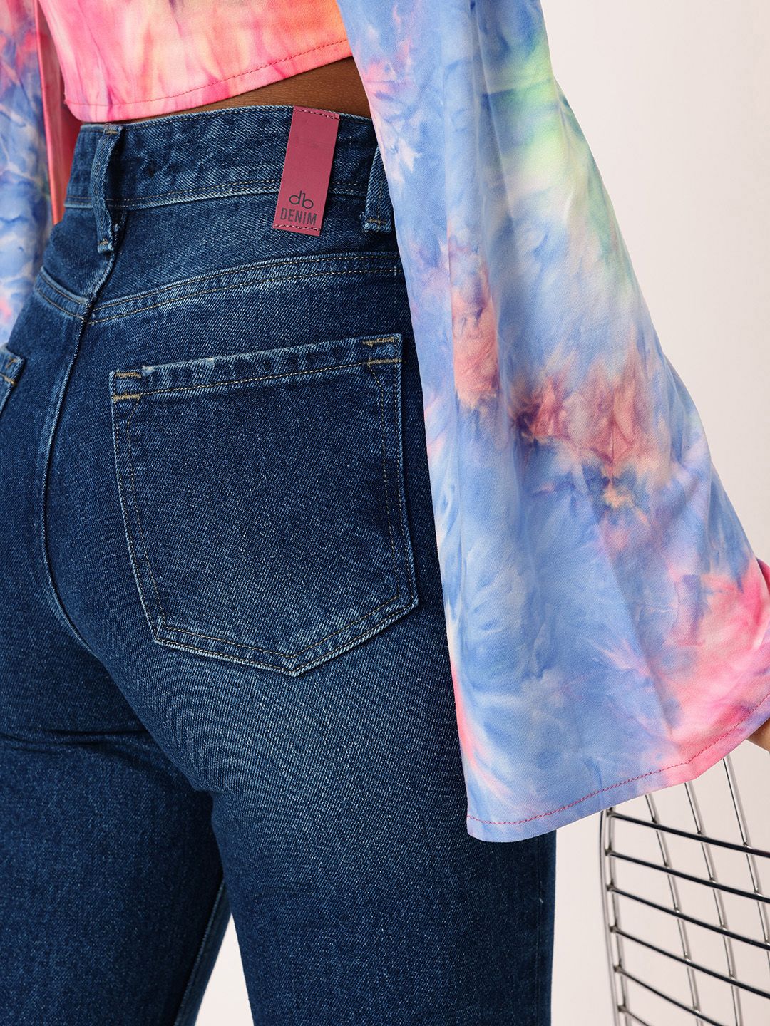 DressBerry Women Urban Savvy Straight Fit Faded Jeans