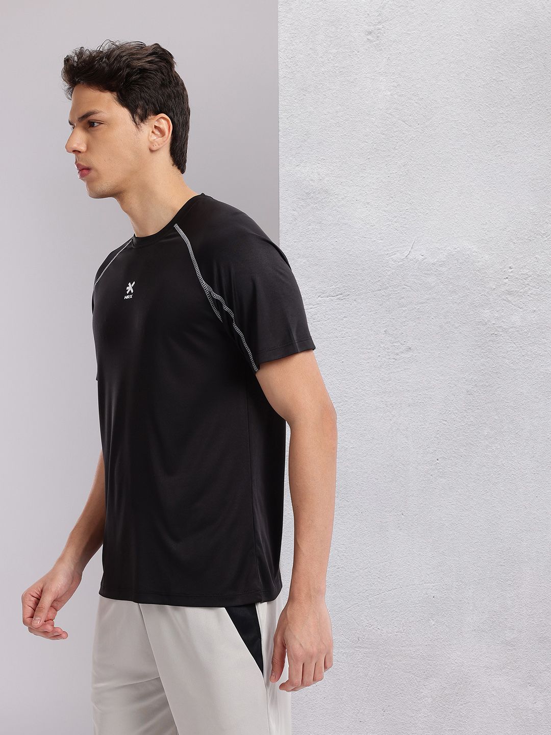 HRX by Hrithik Roshan Contrast Stitches Raglan Sleeves Rapid-Dry Training T-shirt