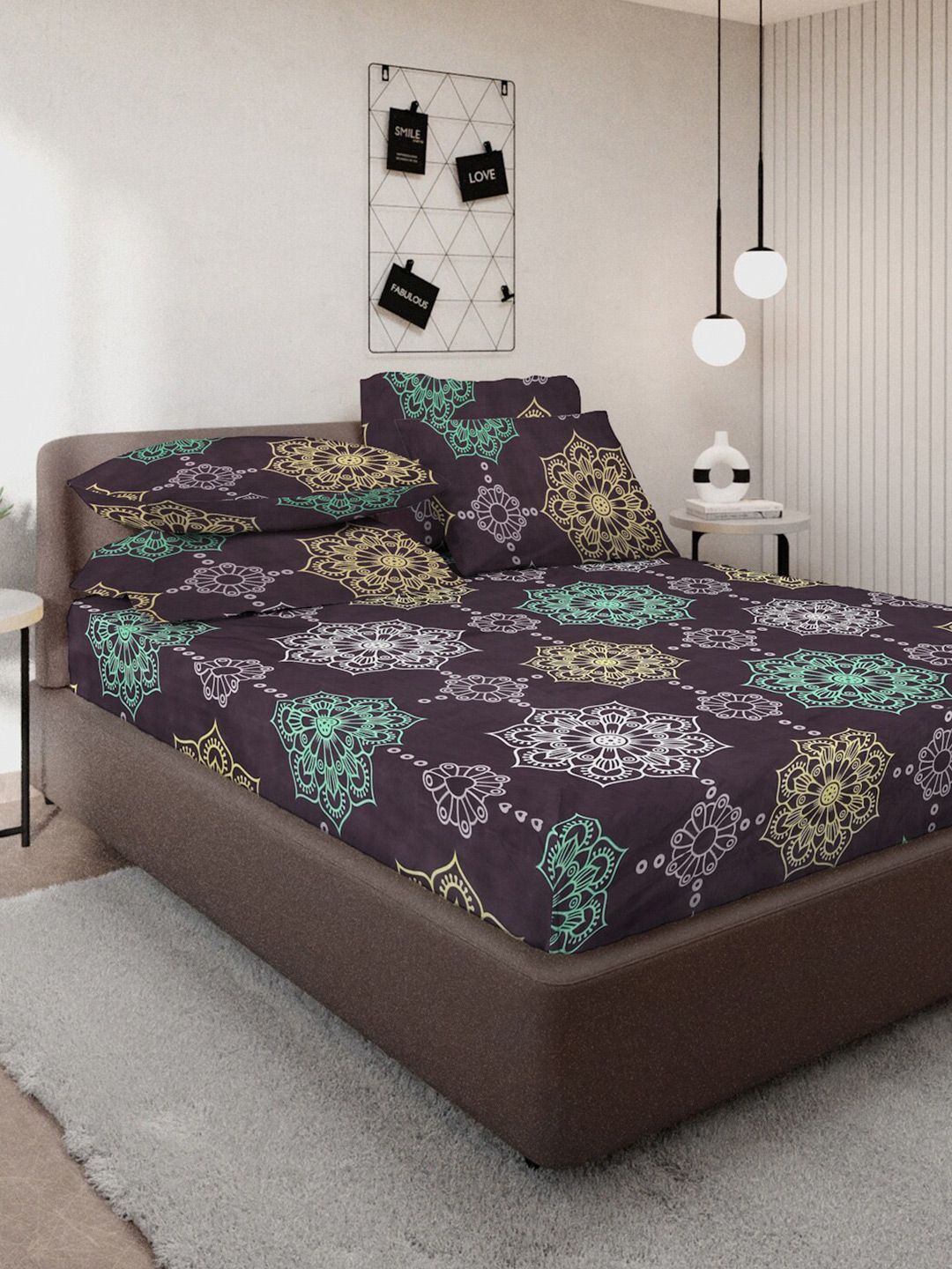 KLOTTHE Black Ethnic Motifs Printed 300TC Fitted Double King Bedsheet With 4 Pillow Cover
