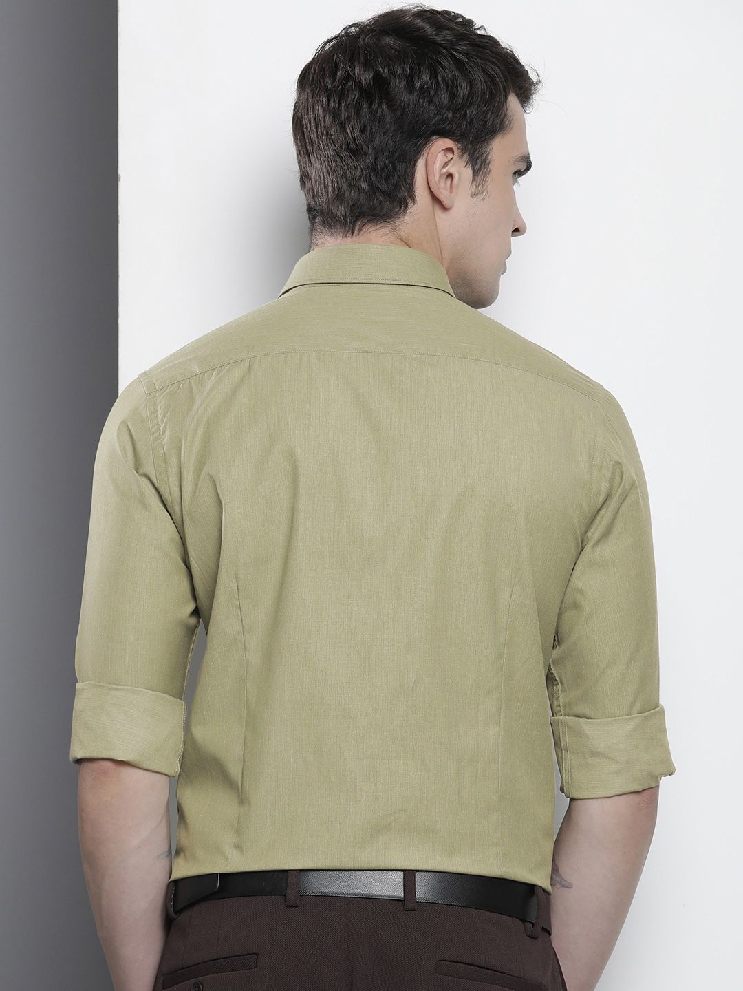 The Indian Garage Co. X Luxe Men Slim Fit Opaque Formal Shirt