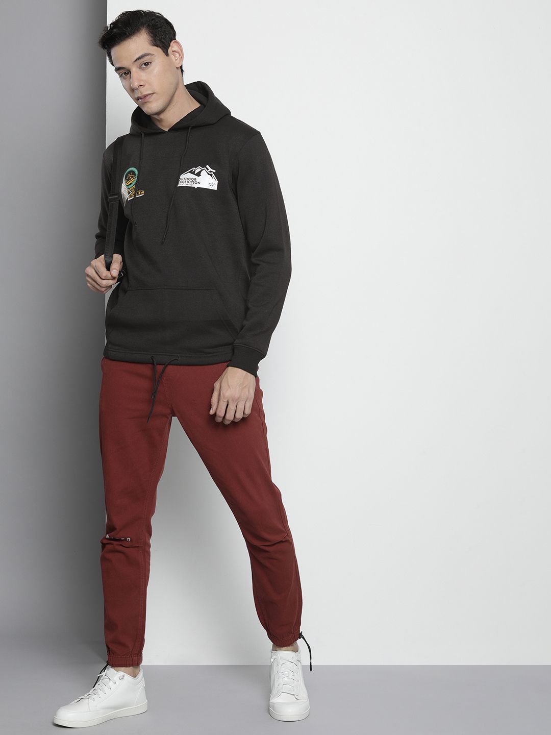 The Indian Garage Co Men Printed Hooded Sweatshirt